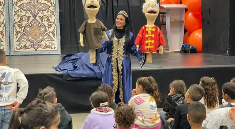 عرض أكثر من رائع لمسرحية الدمى " الأميرة المغرور" في المركز الثقافي.