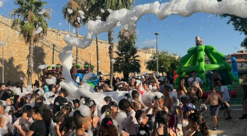 أحلى الأجواء عاشها أطفال عكا في افتتاح العُطلة الصيفيّة مع المراكز الجماهيريّة أسوار عكا.