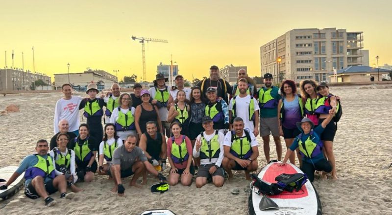 أعضاء نادي "دولفينز عكا" يبحرون من كريات يام إلى عكا على الساب! أعضاء نادي "دولفينز عكا" يبحرون من كريات يام إلى عكا على الساب!