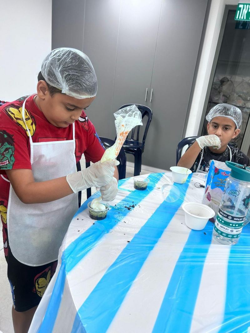 شوكولاتة دُبي على طريقة المراكز الجماهيريّة أسوار عكا...