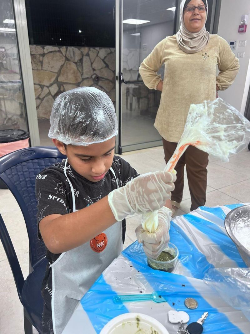 شوكولاتة دُبي على طريقة المراكز الجماهيريّة أسوار عكا...