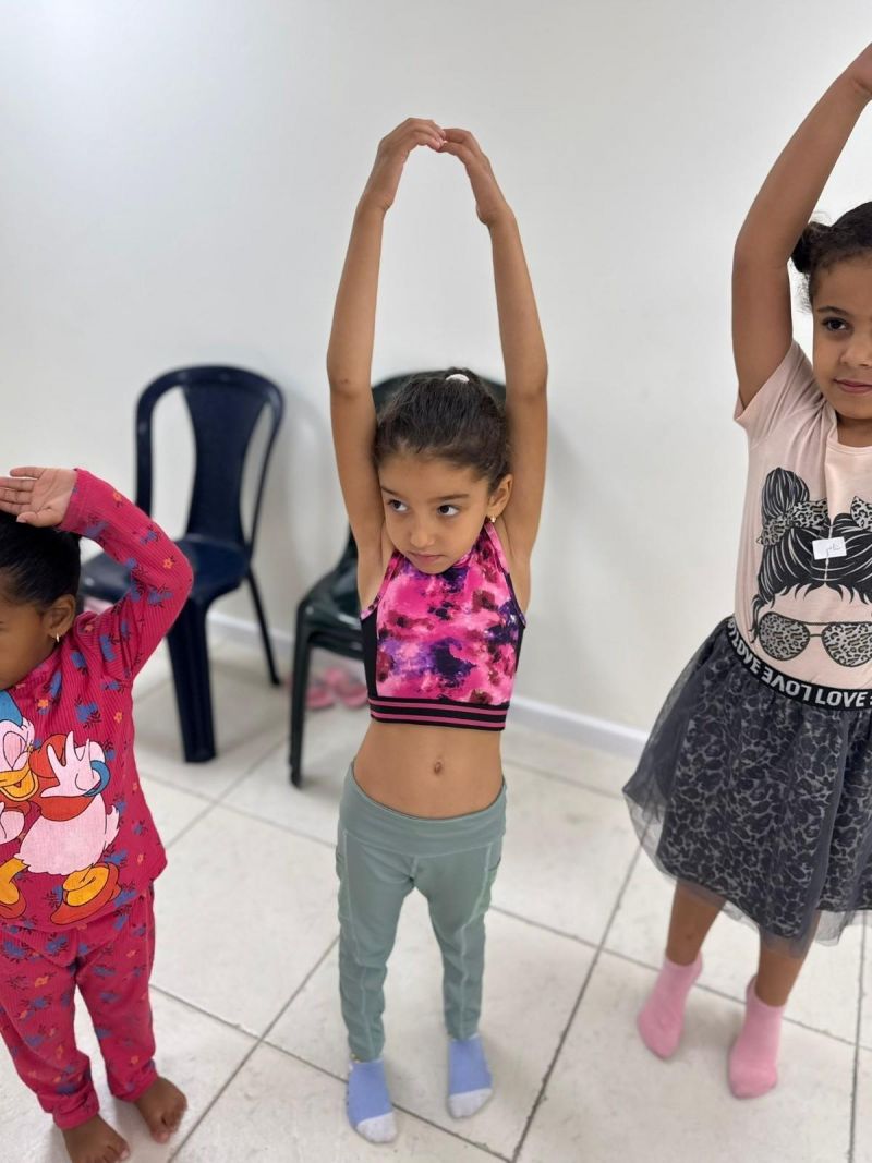 افتتاح دورة الباليه لمجموعة الروضات والبساتين... والتسجيل بعده مستمر.