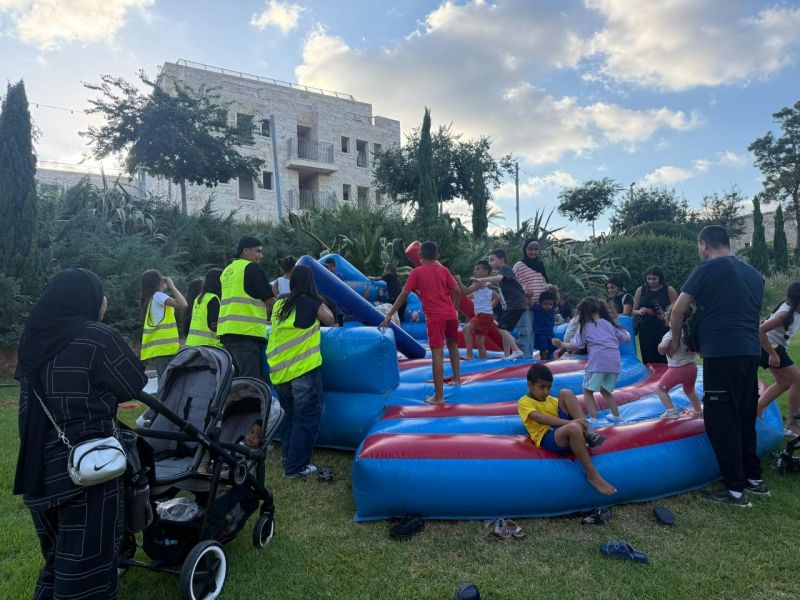 فعالية صيفية حافلة بالمرح وأجواء من الفرح للأطفال مع بلدية عكا و المراكز الجماهيرية أسوار عكا
