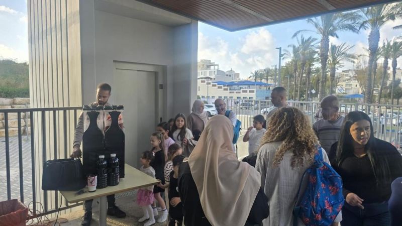 "حارس الصندوق" عرض سحري يخطف أنظار الأطفال والأهل مع عمو خليل