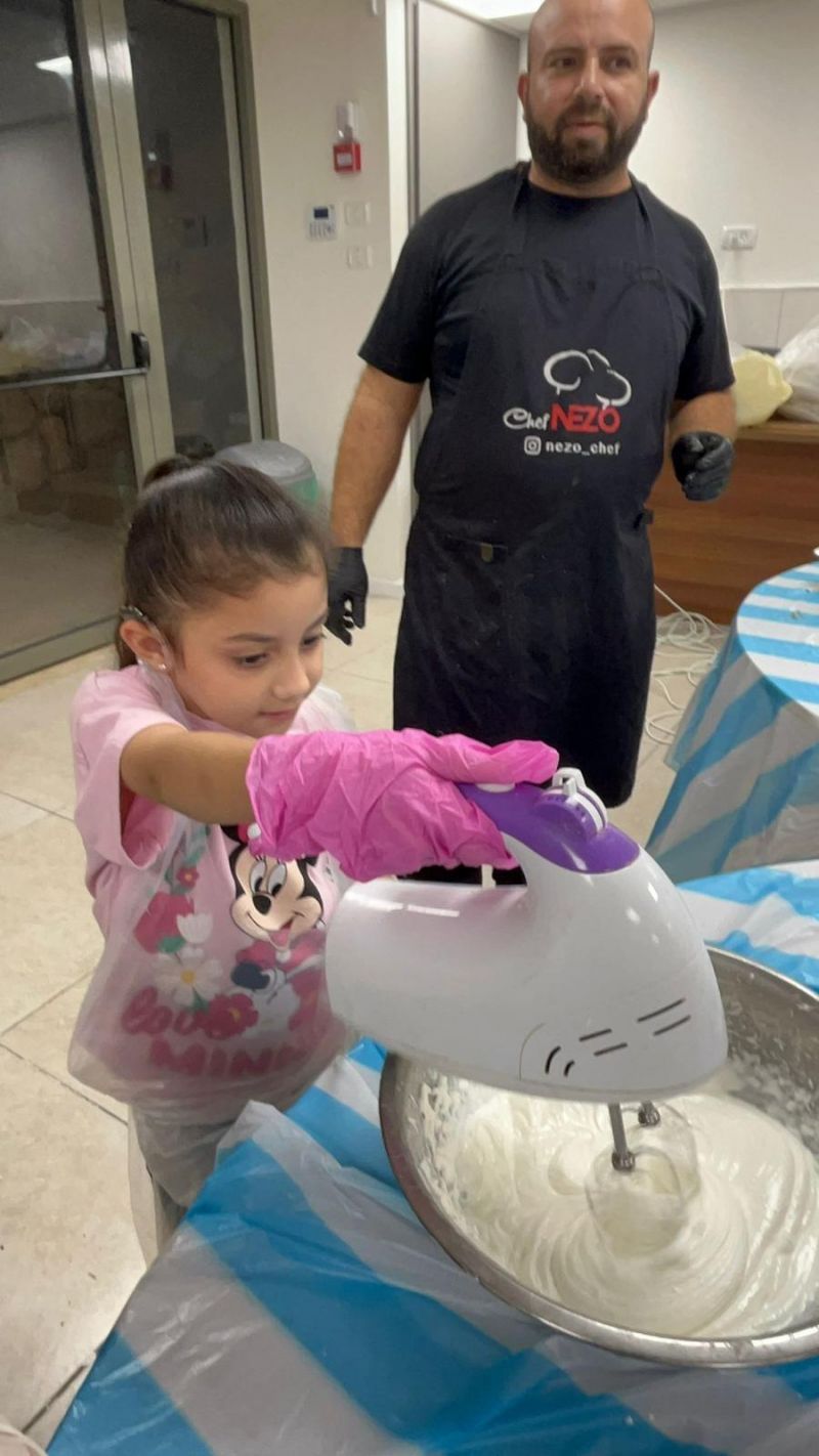 شوكولاتة دُبي على طريقة المراكز الجماهيريّة أسوار عكا...