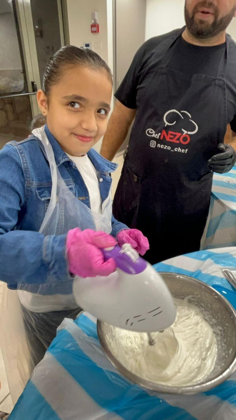 شوكولاتة دُبي على طريقة المراكز الجماهيريّة أسوار عكا...