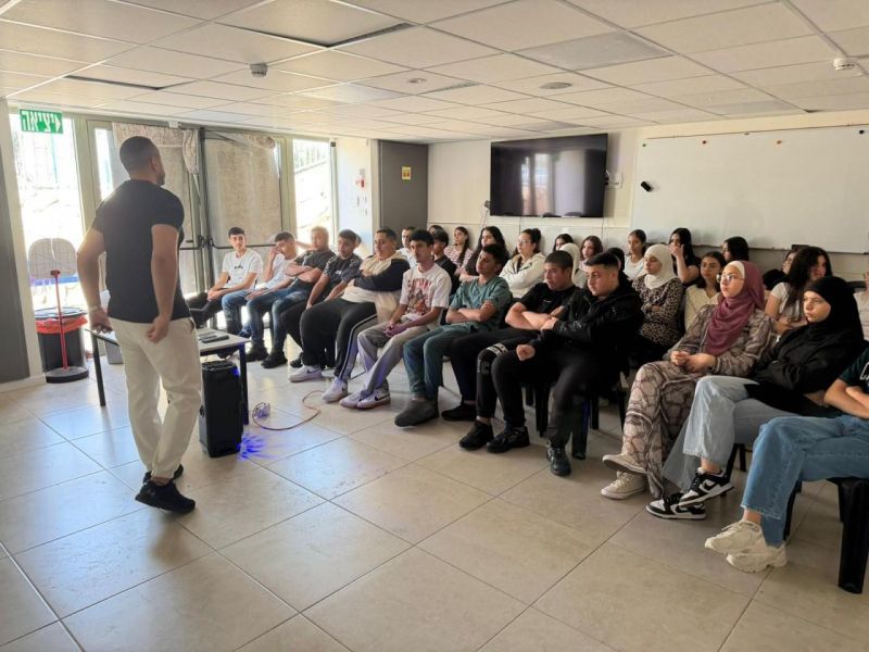 المراكز الجماهيرية اسوار عكا تنظم لقاءً للشبيبة حول الضغط النفسي وكيفيّة التعامل معه