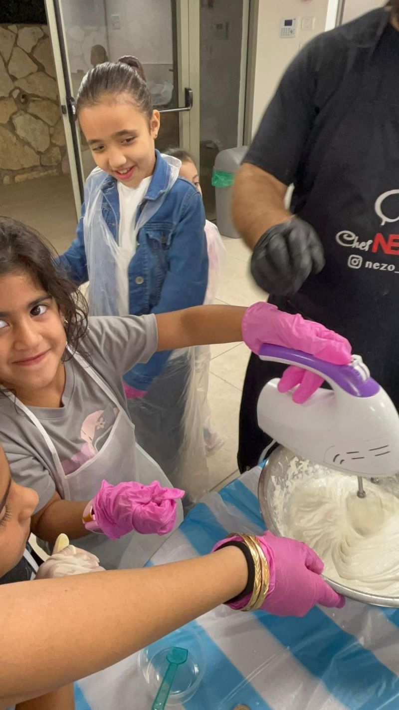 شوكولاتة دُبي على طريقة المراكز الجماهيريّة أسوار عكا...