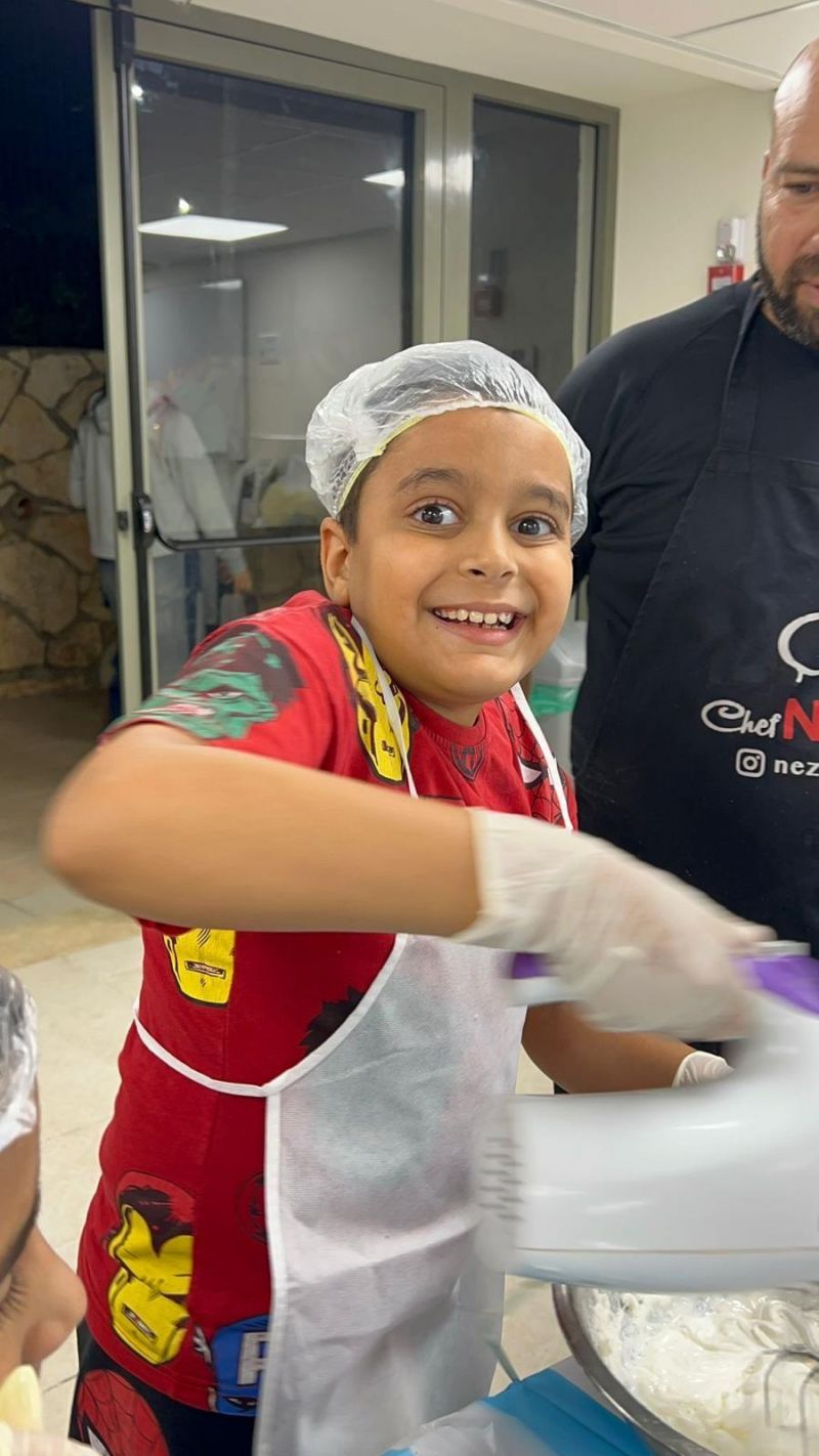 شوكولاتة دُبي على طريقة المراكز الجماهيريّة أسوار عكا...