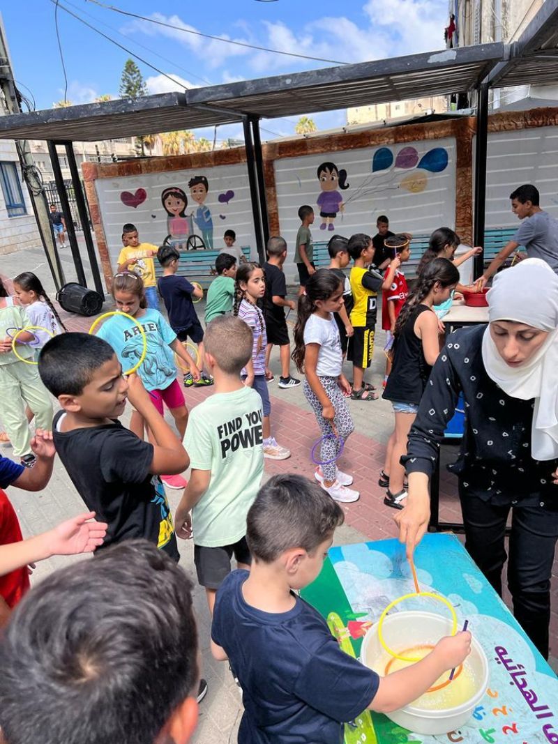 افتتاح المخيمات الصيفية المجانية للمراكز الجماهيرية- أسوار عكا بقرابة 1000 طالب وطالبة