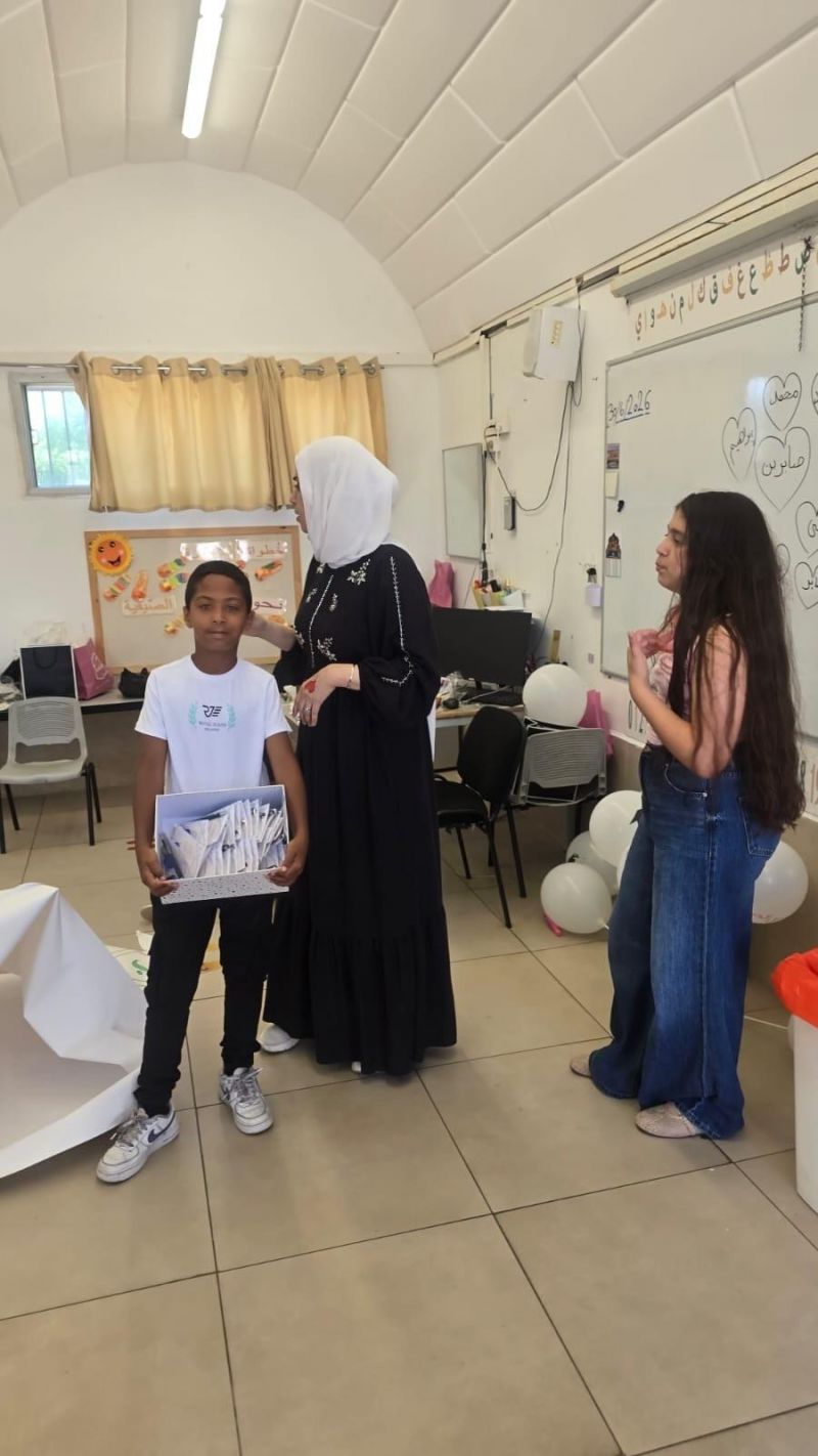 ⁨    المراكز الجماهيريّة أسوار عكا تنظم مبادرة “يوم الشكر” تقديرًا لمعلمات ومعلمي المدارس الابتدائية في المدينة