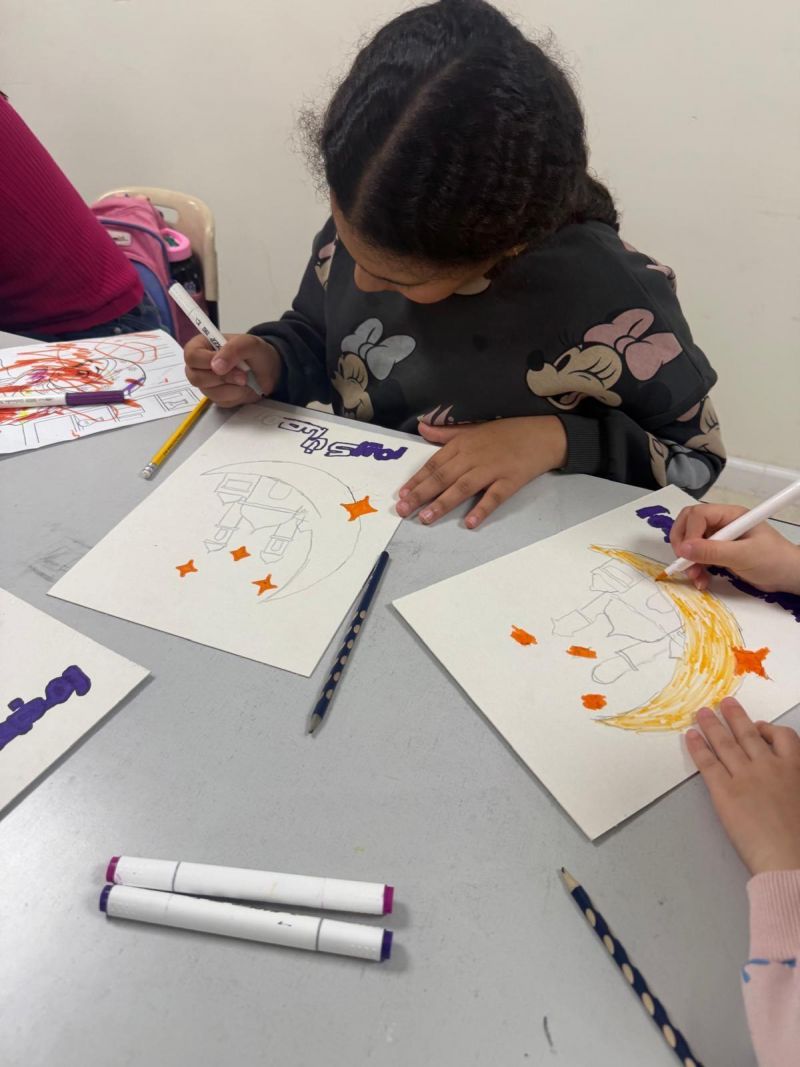 ورشة رسم شخصيات رمضانيّة في ملجأ المركز الثقافي.