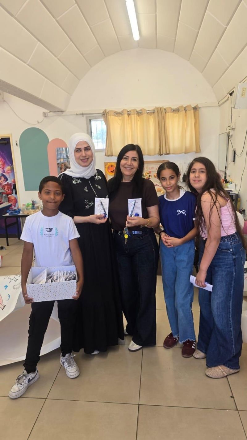 ⁨    المراكز الجماهيريّة أسوار عكا تنظم مبادرة “يوم الشكر” تقديرًا لمعلمات ومعلمي المدارس الابتدائية في المدينة