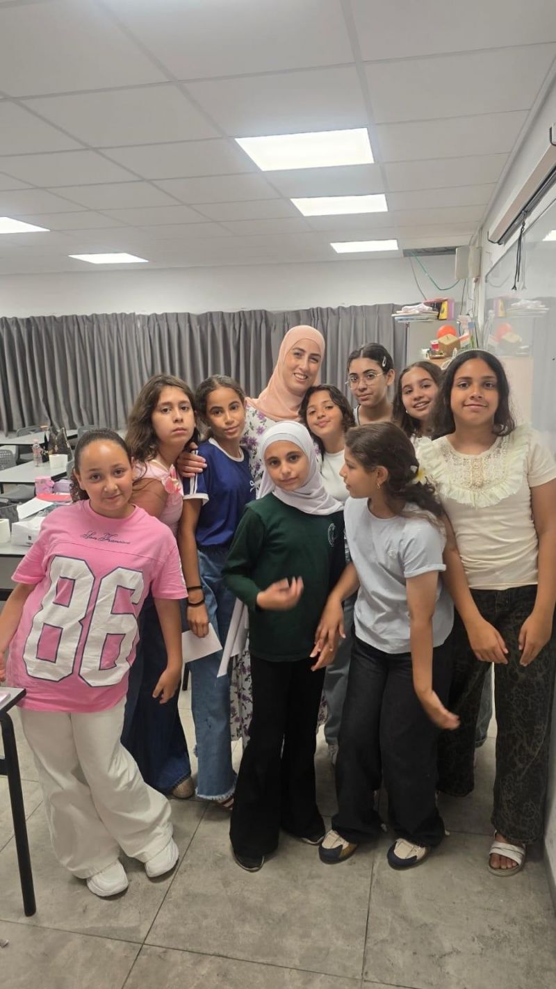 ⁨    المراكز الجماهيريّة أسوار عكا تنظم مبادرة “يوم الشكر” تقديرًا لمعلمات ومعلمي المدارس الابتدائية في المدينة