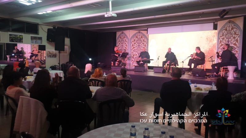 المقهى الثقافي يسحر الحضور بعرضه الأول بأغاني وديع الصافي.